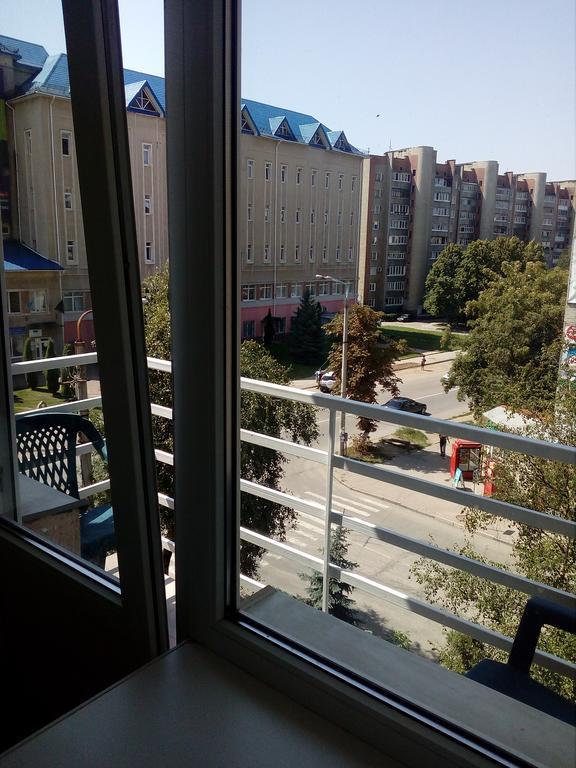 Apartment On Akademika Sakharova Ivano-Frankivsk Eksteriør billede