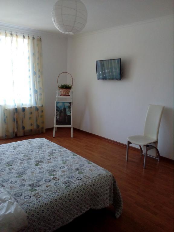 Apartment On Akademika Sakharova Ivano-Frankivsk Eksteriør billede
